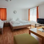 Hosbein Fogadó *